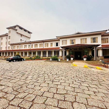 Apartamento Condominio Quisisana Centro Pocos De Caldas Lazer Completo, Uma Estrutura De Resort Екстериор снимка