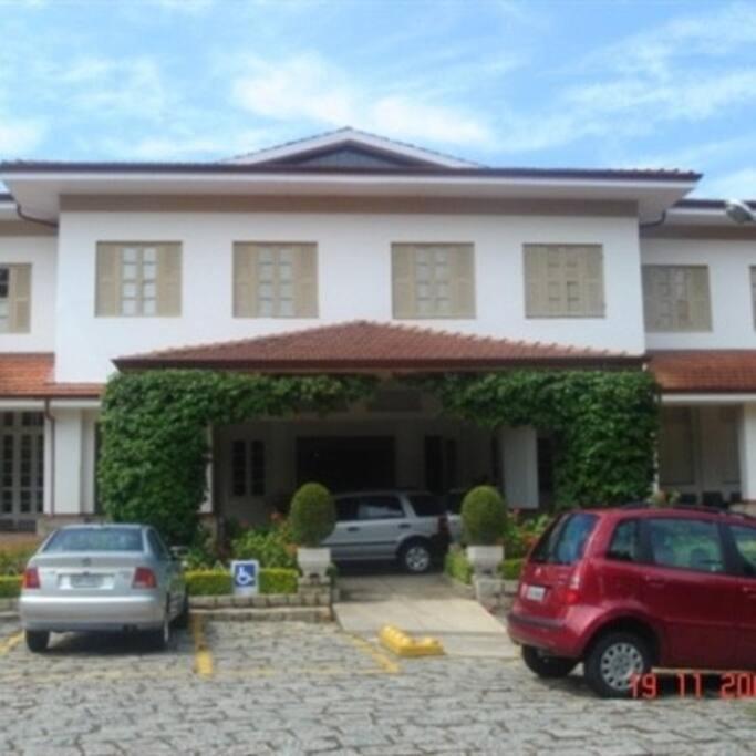 Apartamento Condominio Quisisana Centro Pocos De Caldas Lazer Completo, Uma Estrutura De Resort Екстериор снимка